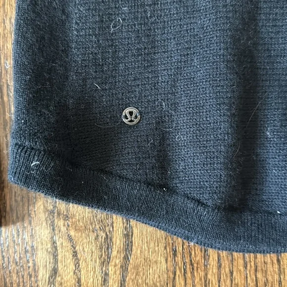 Lululemon Sweater - Picture 3 of 4